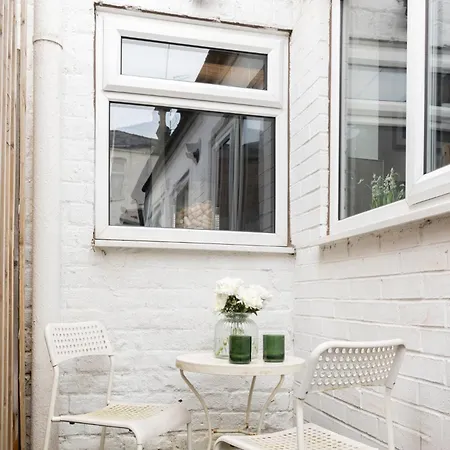 Station House - Quaint Victorian With Free Parking יורק