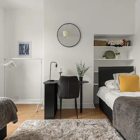 Station House - Quaint Victorian With Free Parking York