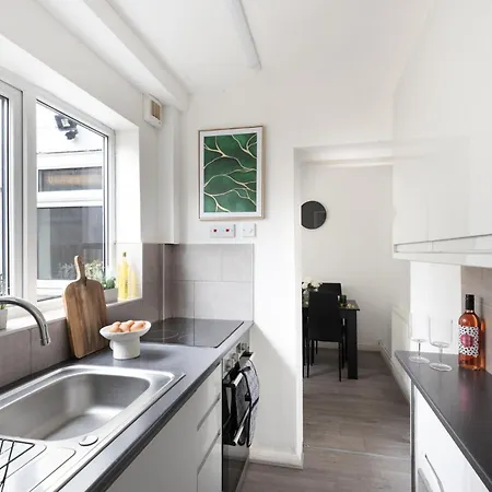 Dom wakacyjny Station House - Quaint Victorian With Free Parking